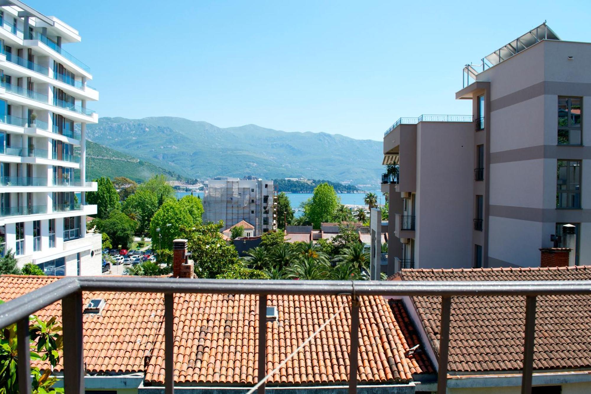 Apartments Luka Budva Exteriör bild